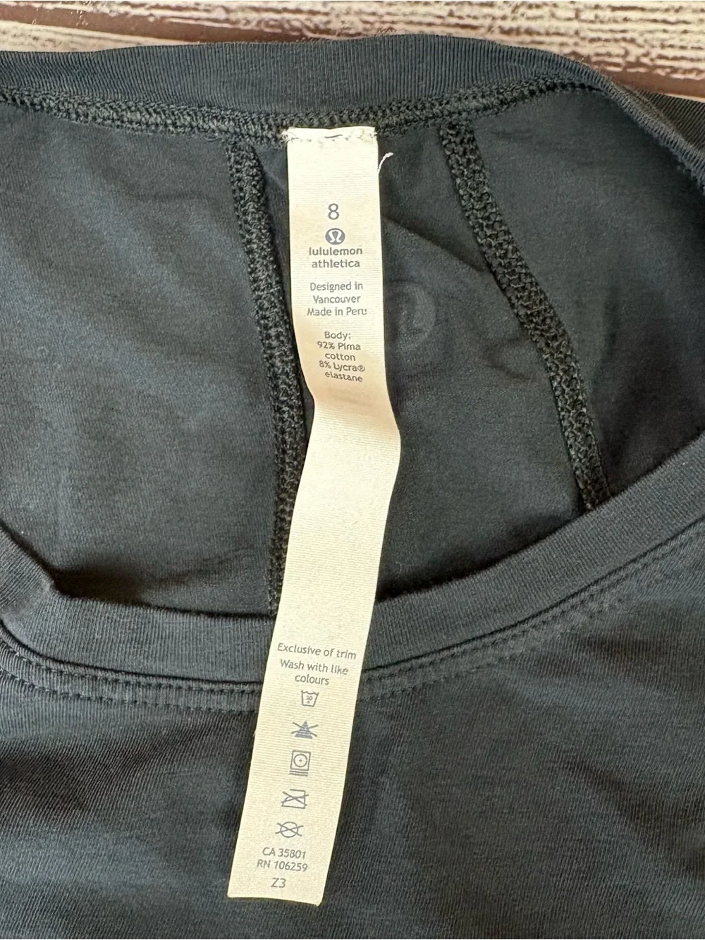 Lululemon Black Muscle Love Crop